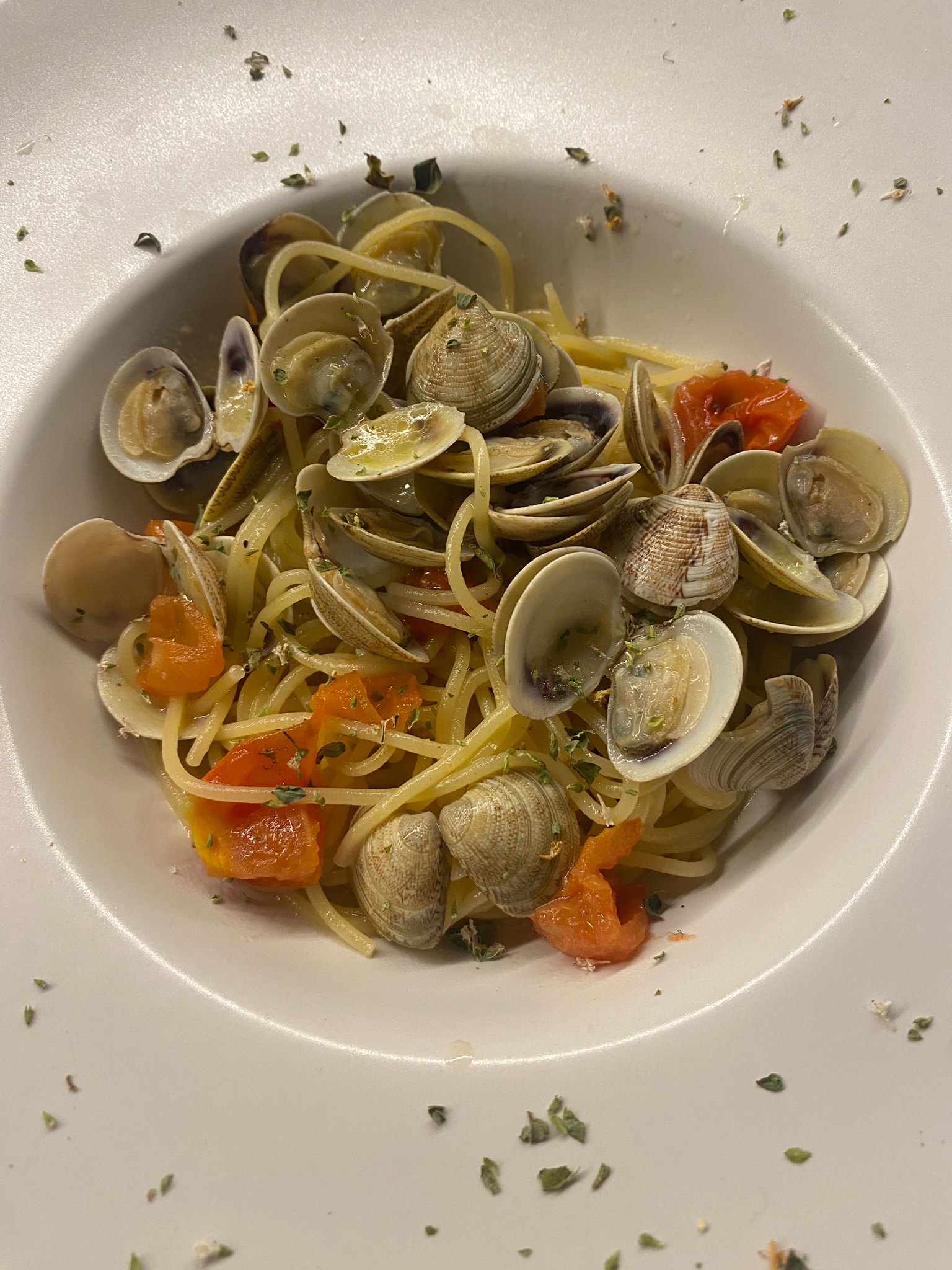 Spaghetti vongole e pomodorini Ricette di pesce